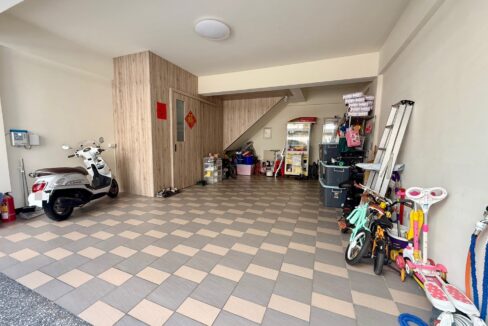 LINE_ALBUM_湖口車位溫馨美透天_250408_1