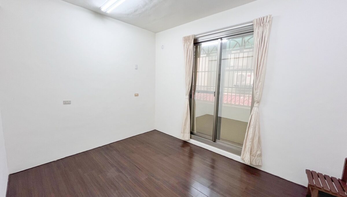 LINE_ALBUM_中興國小大地坪透天_250520_6