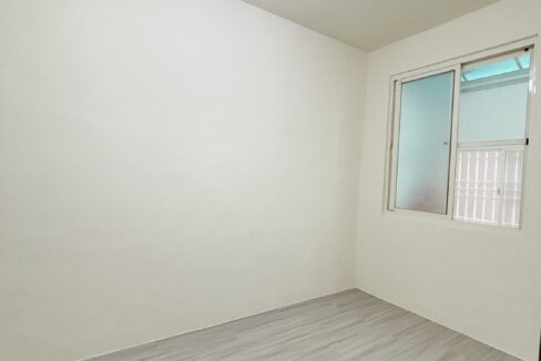 LINE_ALBUM_西區整新公寓_250509_4