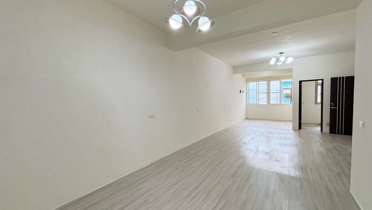 LINE_ALBUM_西區整新公寓_250509_7