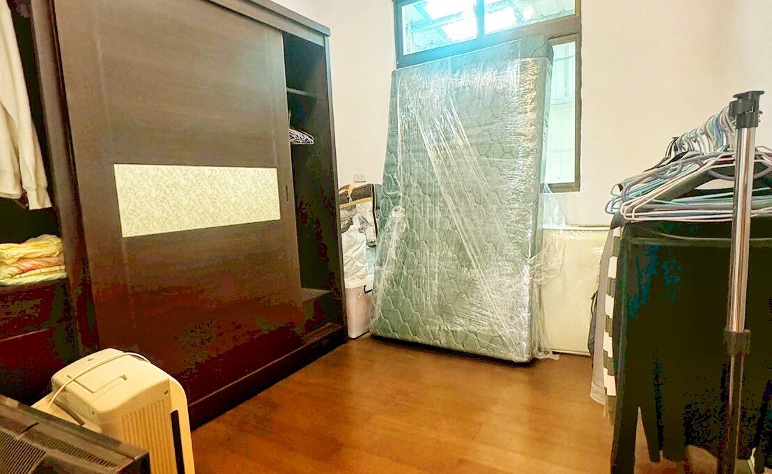 LINE_ALBUM_西區雙陽台3房_250509_3