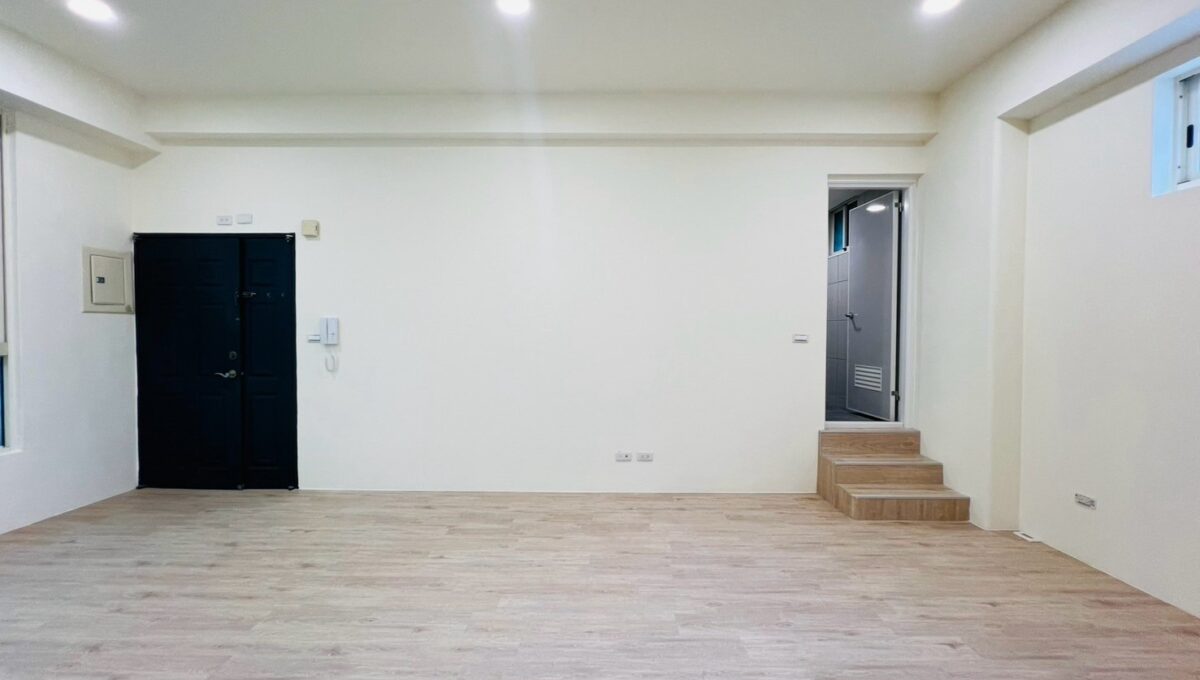 LINE_ALBUM_竹北高鐵1樓平車3房_250627_6