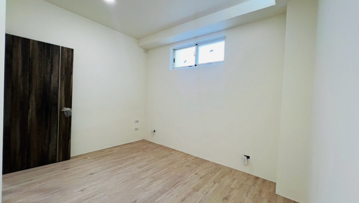 LINE_ALBUM_竹北高鐵1樓平車3房_250627_8