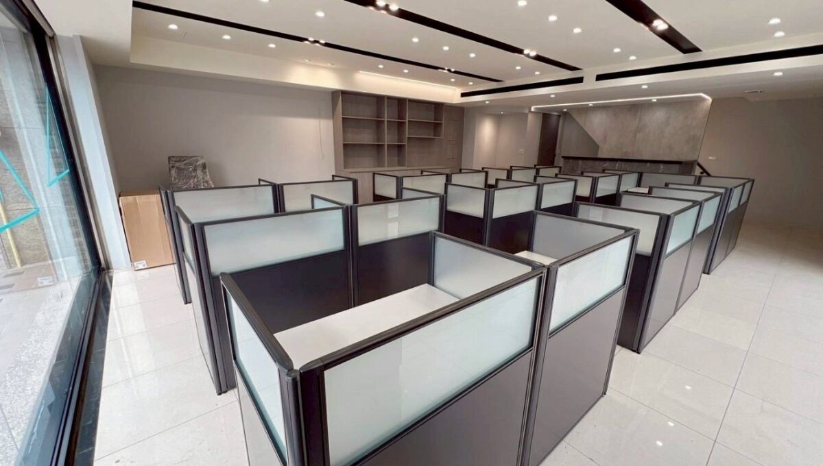 LINE_ALBUM_大清至寶邊間店面_250821_4