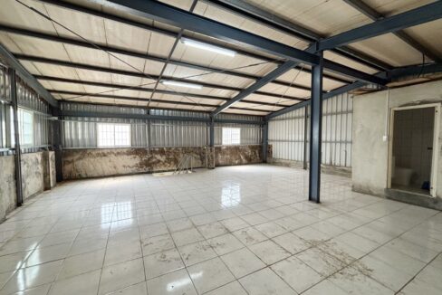 LINE_ALBUM_東區大坪數雙陽台華厦_250908_2