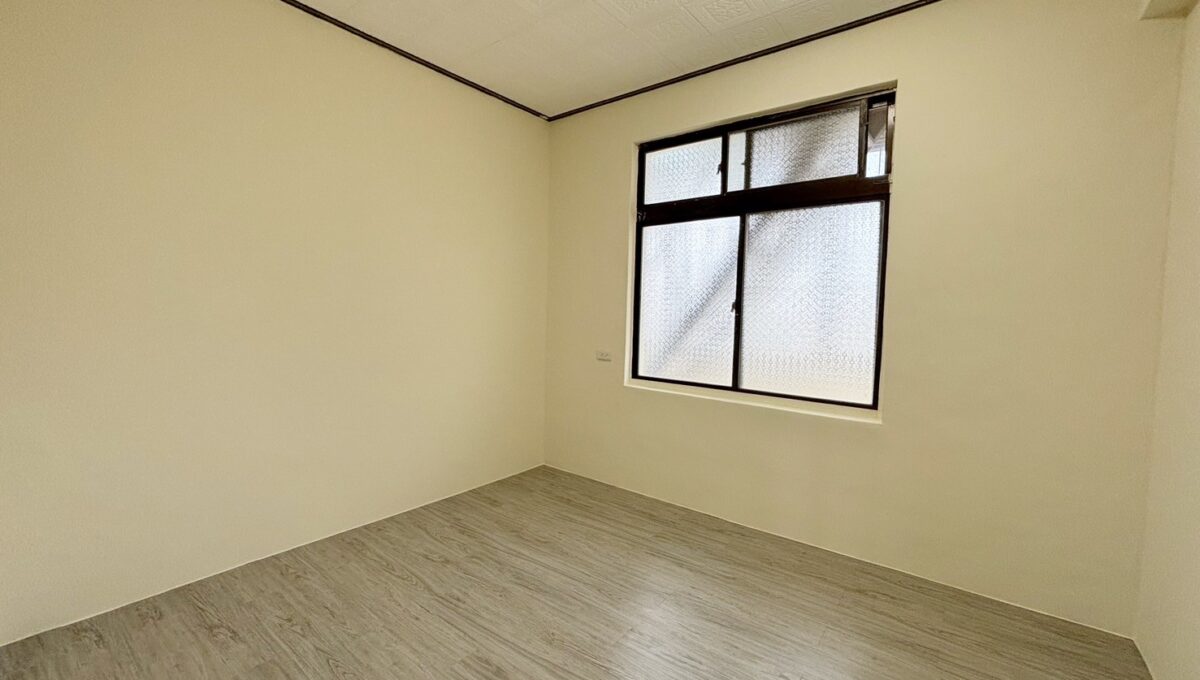 LINE_ALBUM_東區大坪數雙陽台華厦_250908_6