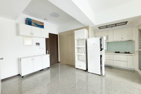 LINE_ALBUM_東區寓見愛2房華厦_250912_5