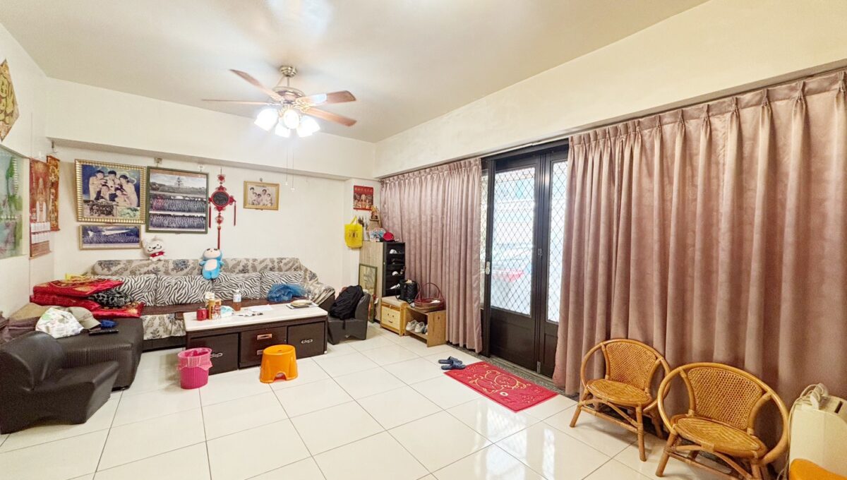 LINE_ALBUM_中興國小雙車臨路一樓_251020_7