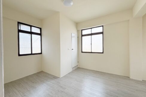 LINE_ALBUM_仰德高中旁整新公寓_251002_3