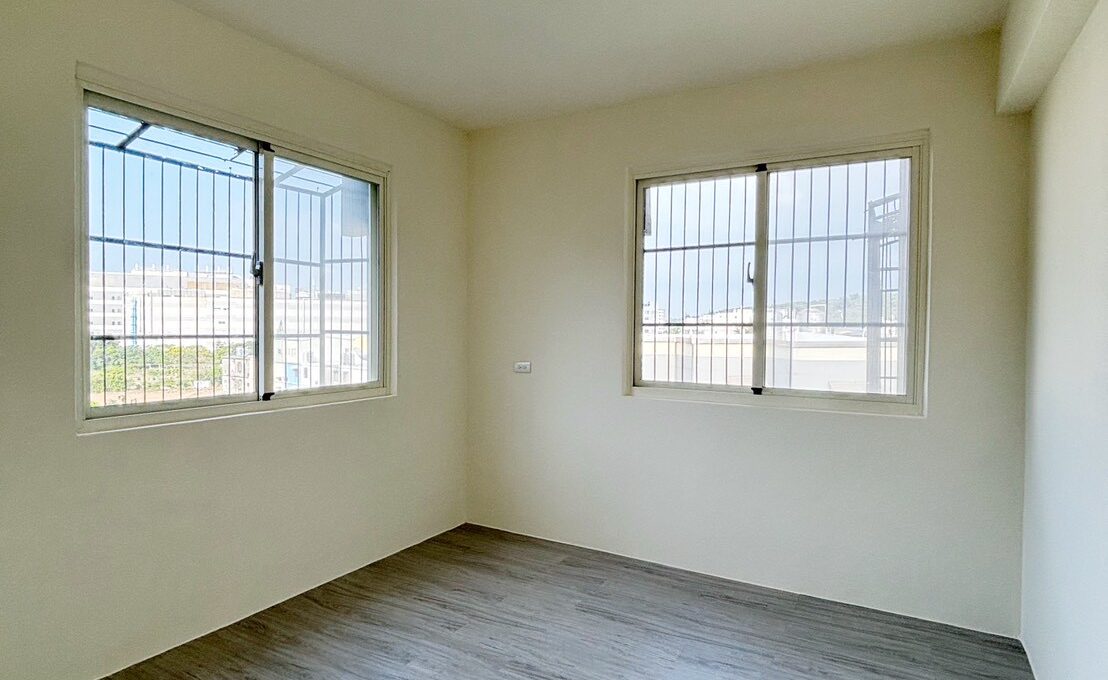 LINE_ALBUM_仰德高中旁整新公寓_251002_5