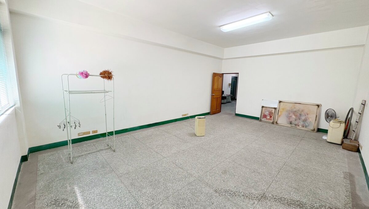 LINE_ALBUM_多用途住店_251023_6