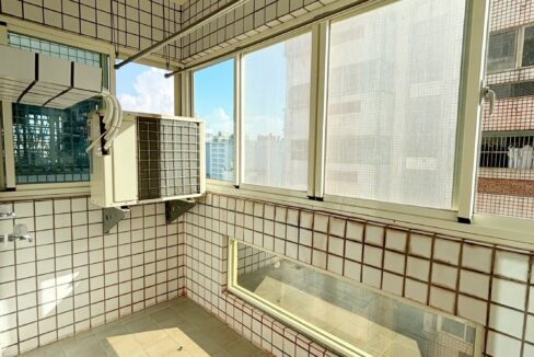 LINE_ALBUM_成功圓明園3房車位華厦_251015_1