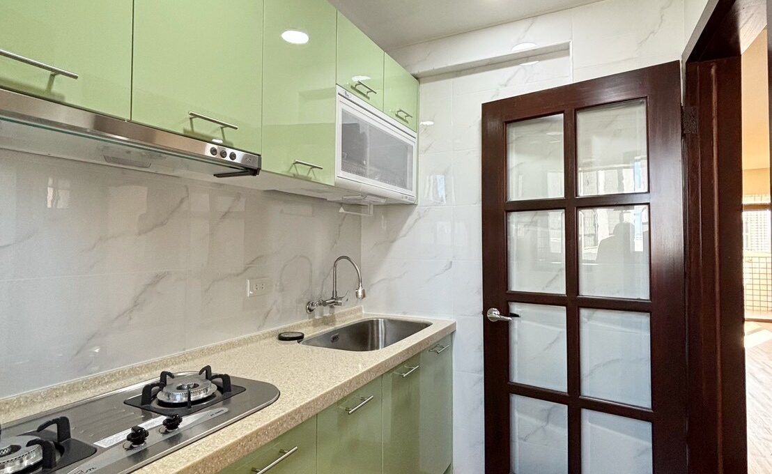 LINE_ALBUM_成功圓明園3房車位華厦_251015_6