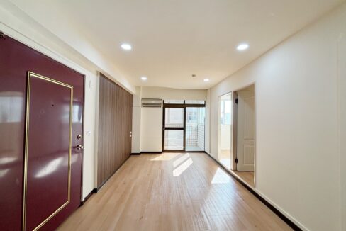 LINE_ALBUM_成功圓明園3房車位華厦_251015_8