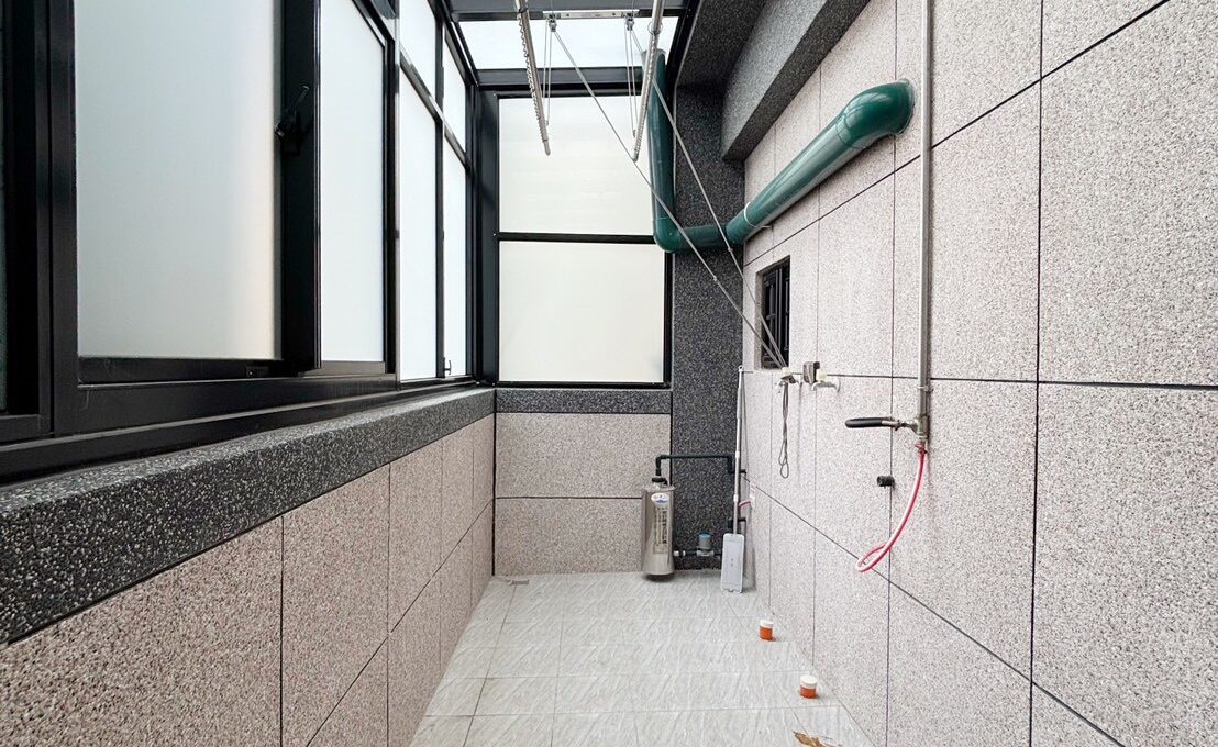 LINE_ALBUM_王爺壟前院雙車別墅_251015_10