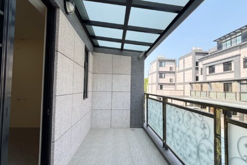 LINE_ALBUM_王爺壟前院雙車別墅_251015_2