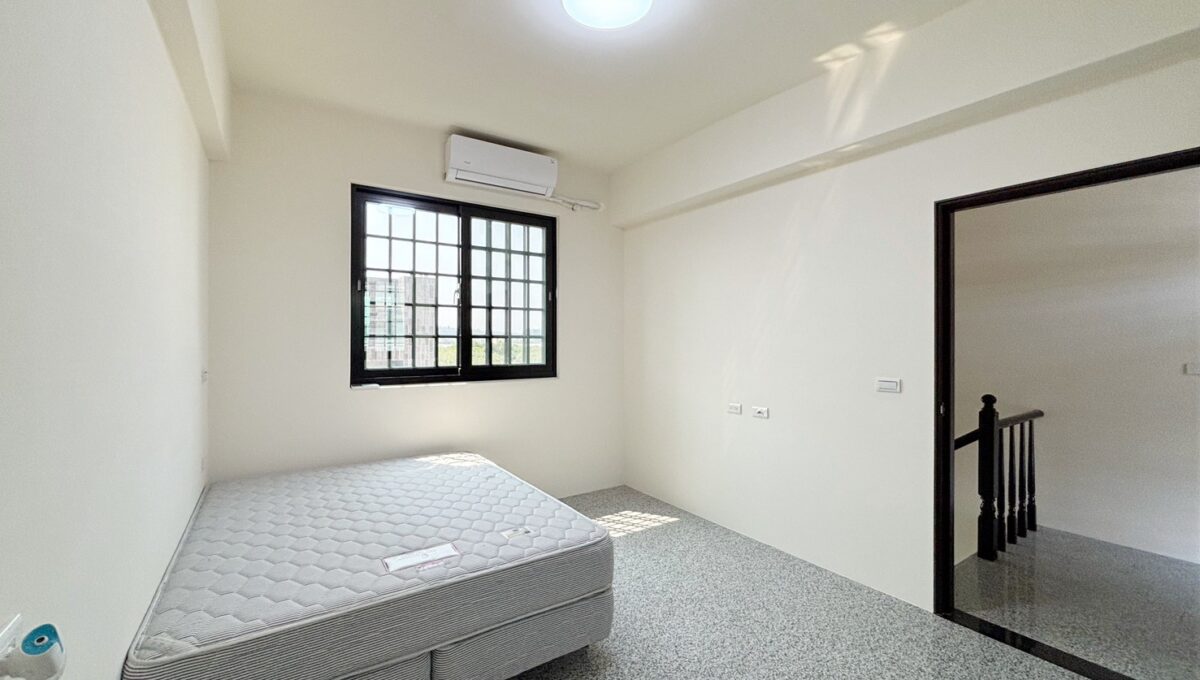 LINE_ALBUM_王爺壟前院雙車別墅_251015_6