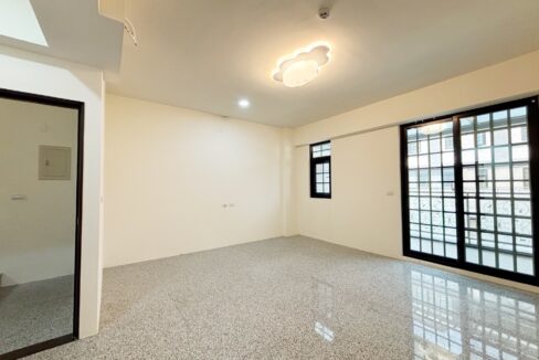 LINE_ALBUM_王爺壟前院雙車別墅_251015_8