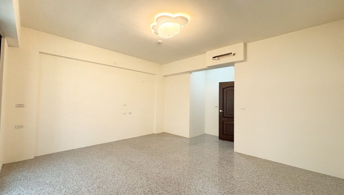 LINE_ALBUM_王爺壟前院雙車別墅_251015_9