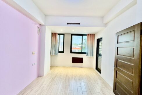 LINE_ALBUM_王爺壟臨路電梯墅_251002_10