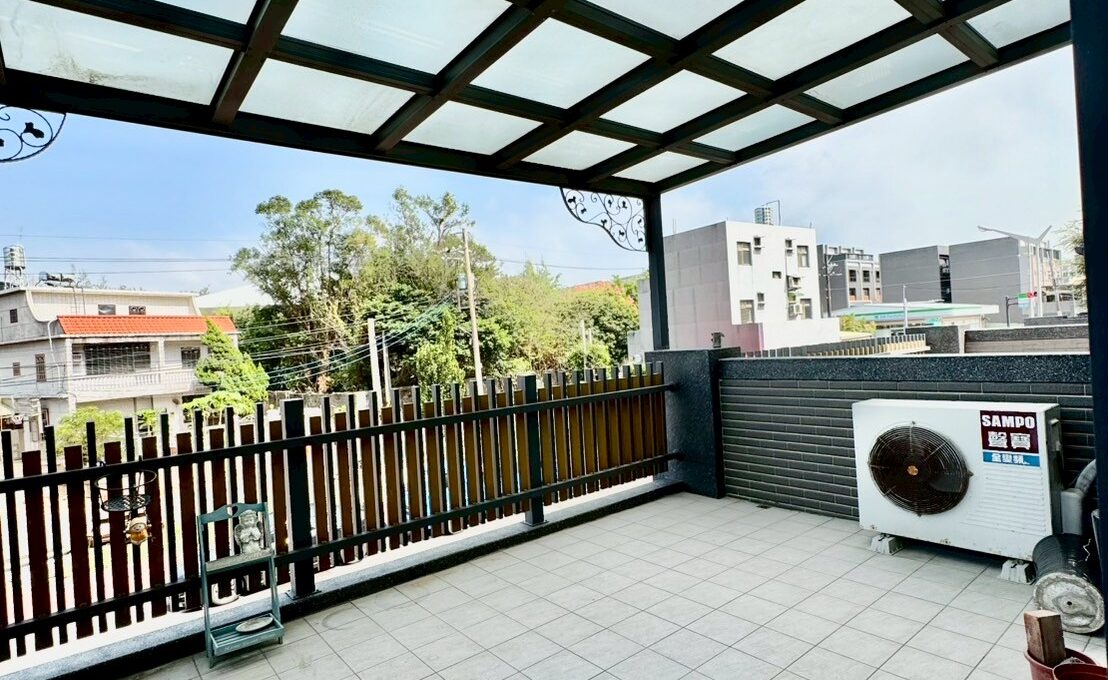 LINE_ALBUM_王爺壟臨路電梯墅_251002_11