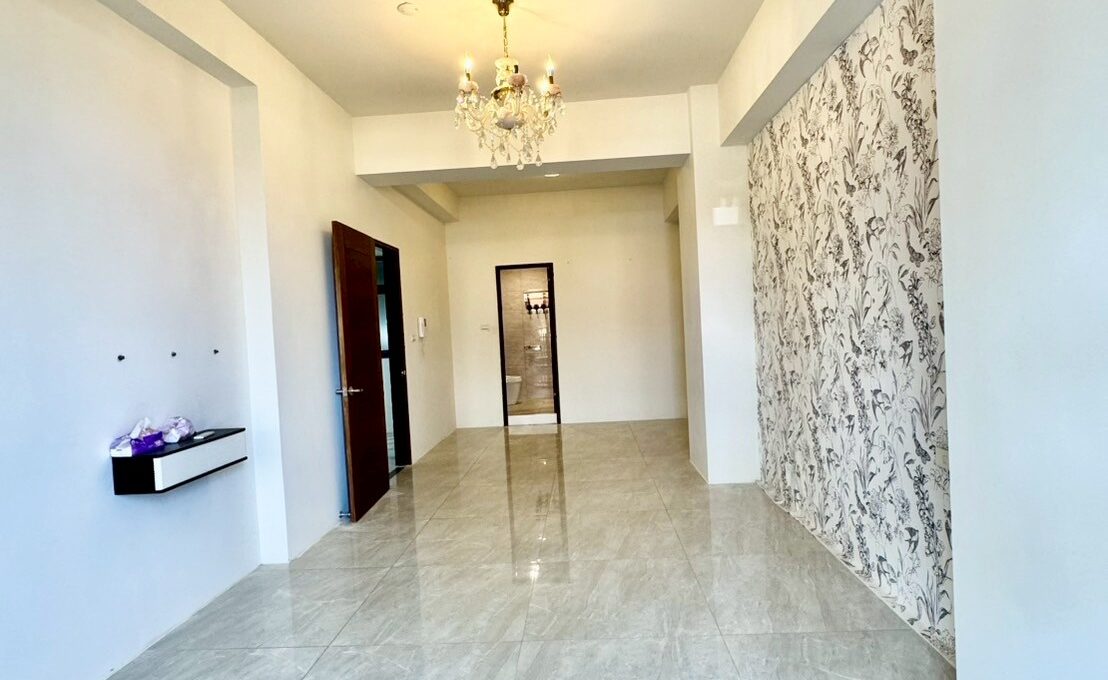 LINE_ALBUM_王爺壟臨路電梯墅_251002_14