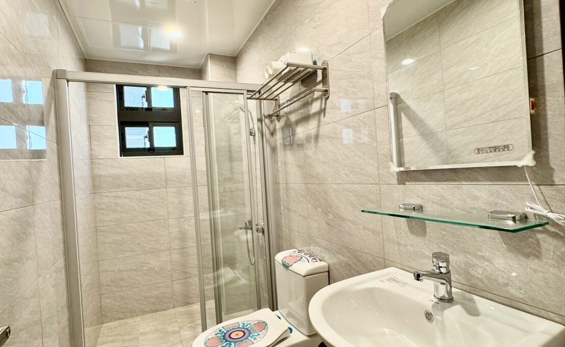 LINE_ALBUM_王爺壟臨路電梯墅_251002_5