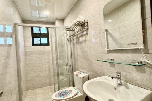 LINE_ALBUM_王爺壟臨路電梯墅_251002_5