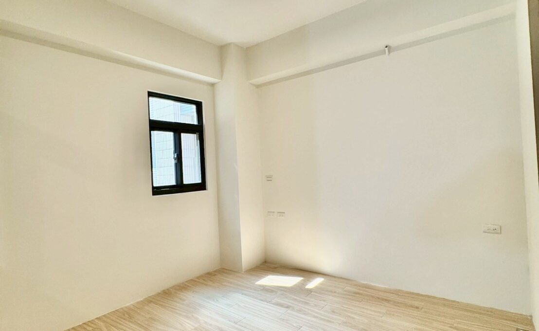 LINE_ALBUM_王爺壟臨路電梯墅_251002_6