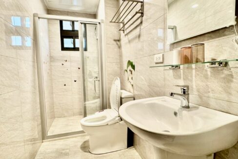 LINE_ALBUM_王爺壟臨路電梯墅_251002_8