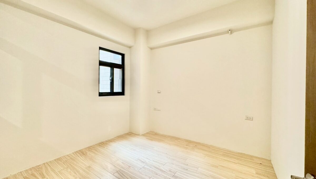 LINE_ALBUM_王爺壟臨路電梯墅_251002_9