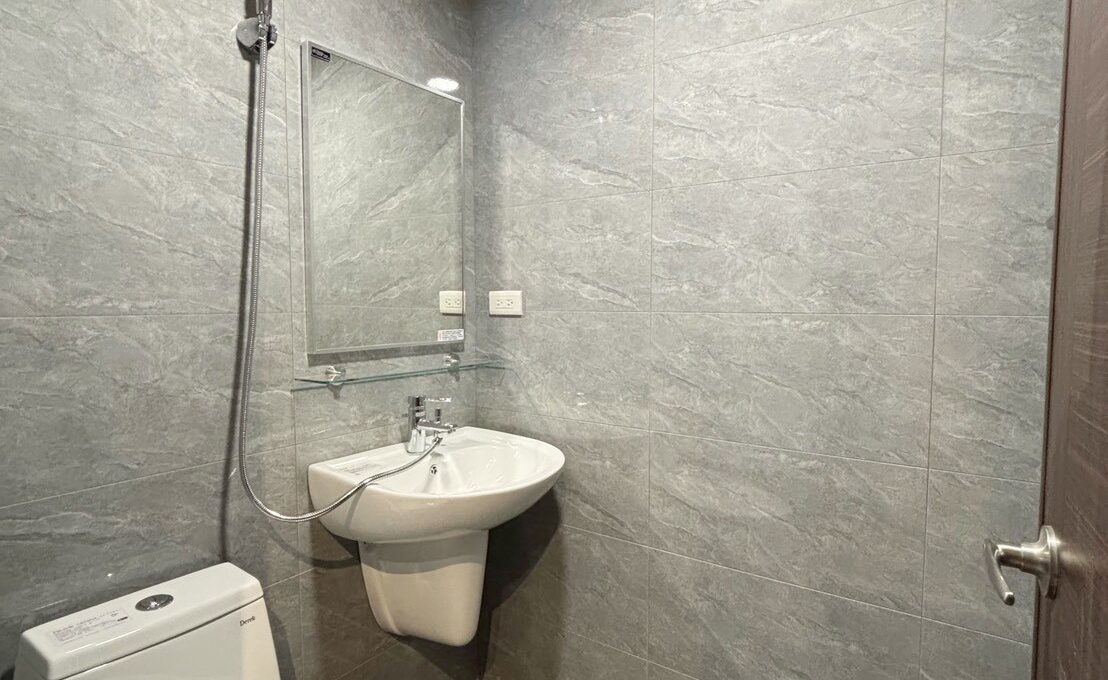 LINE_ALBUM_理享城2房平車大厦_251024_2