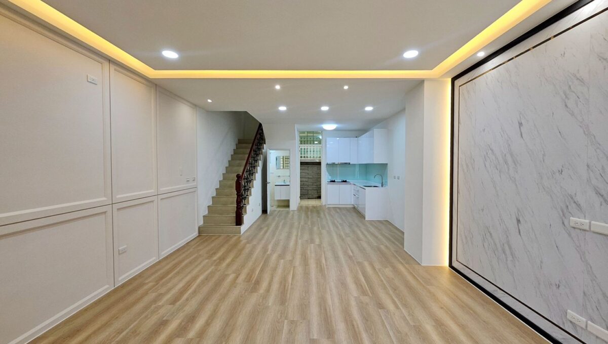 LINE_ALBUM_花田錦厝（近湖口前院停車別墅）_251002_13