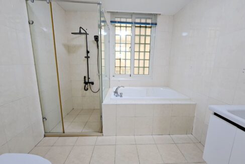 LINE_ALBUM_花田錦厝（近湖口前院停車別墅）_251002_3