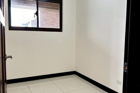 LINE_ALBUM_心豐花園平車3房_251113_5