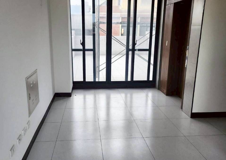 LINE_ALBUM_新豐建興路一段金店面_251113_4