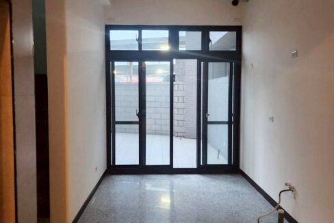 LINE_ALBUM_新豐建興路一段金店面_251113_5