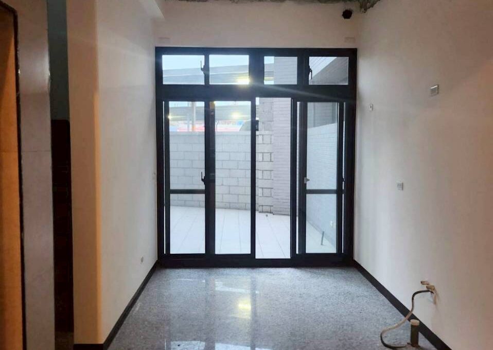 LINE_ALBUM_新豐建興路一段金店面_251113_5