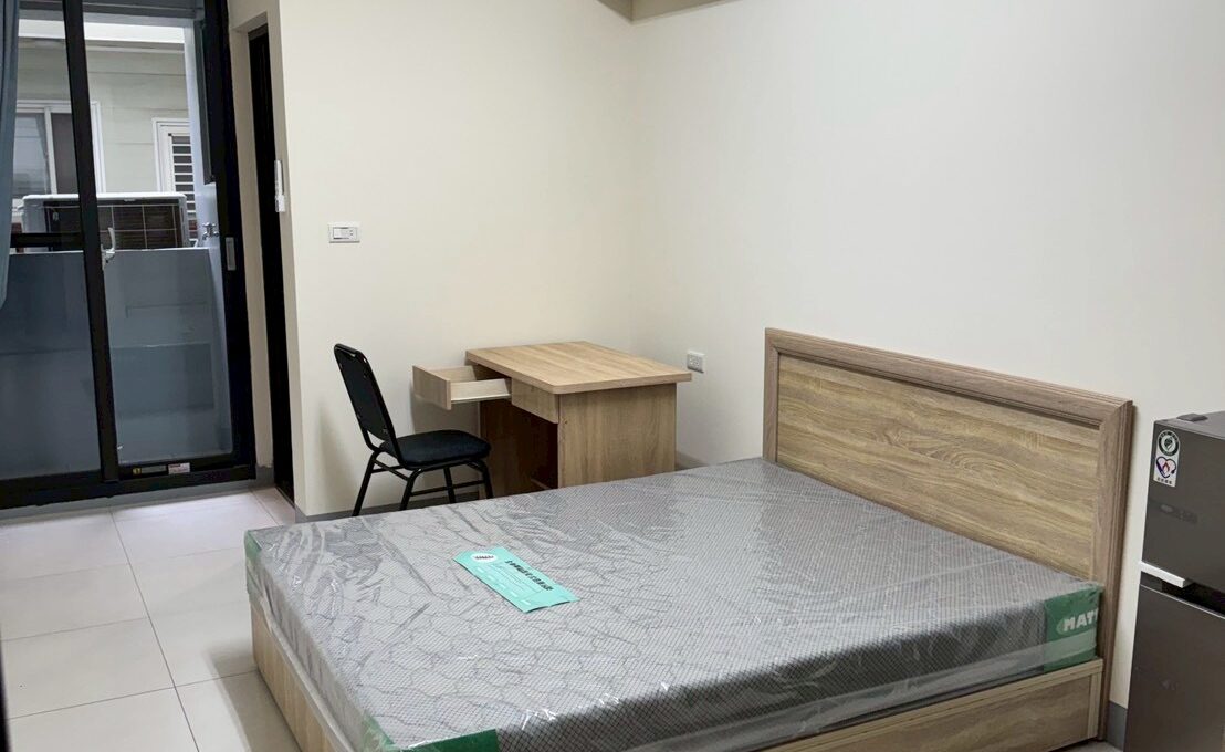 LINE_ALBUM_新豐滿租全新電梯投套_251128_2