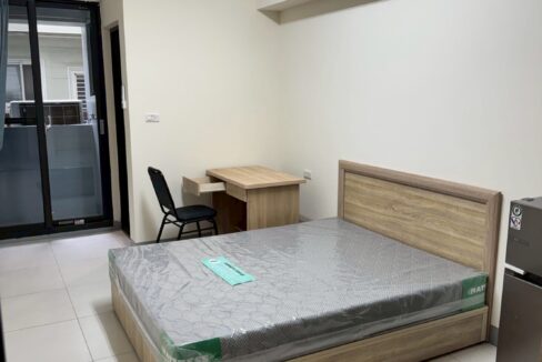 LINE_ALBUM_新豐滿租全新電梯投套_251128_2