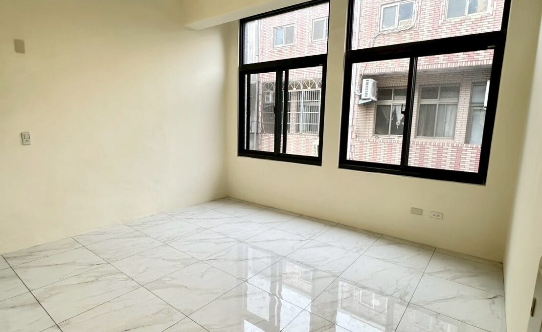 LINE_ALBUM_新豐火車站透天_251113_9