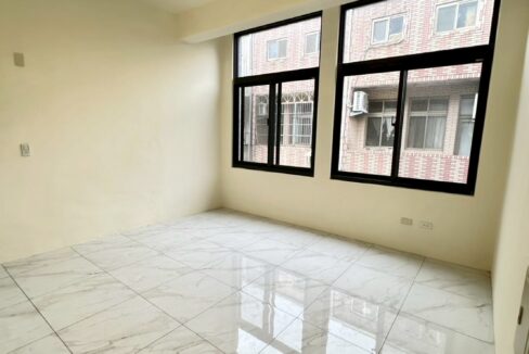 LINE_ALBUM_新豐火車站透天_251113_9