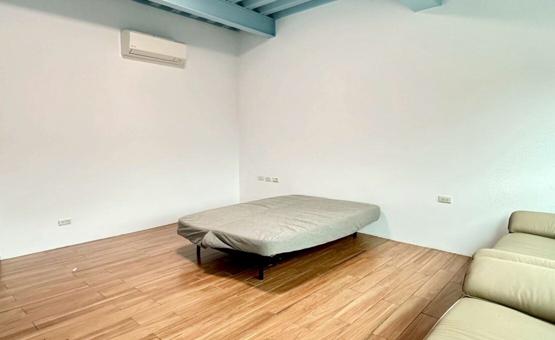 LINE_ALBUM_新豐籃球場透天_251124_6