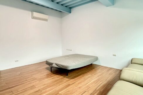 LINE_ALBUM_新豐籃球場透天_251124_6