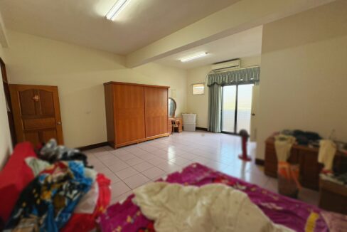 LINE_ALBUM_湖口後站大透天（明德街）_251117_12