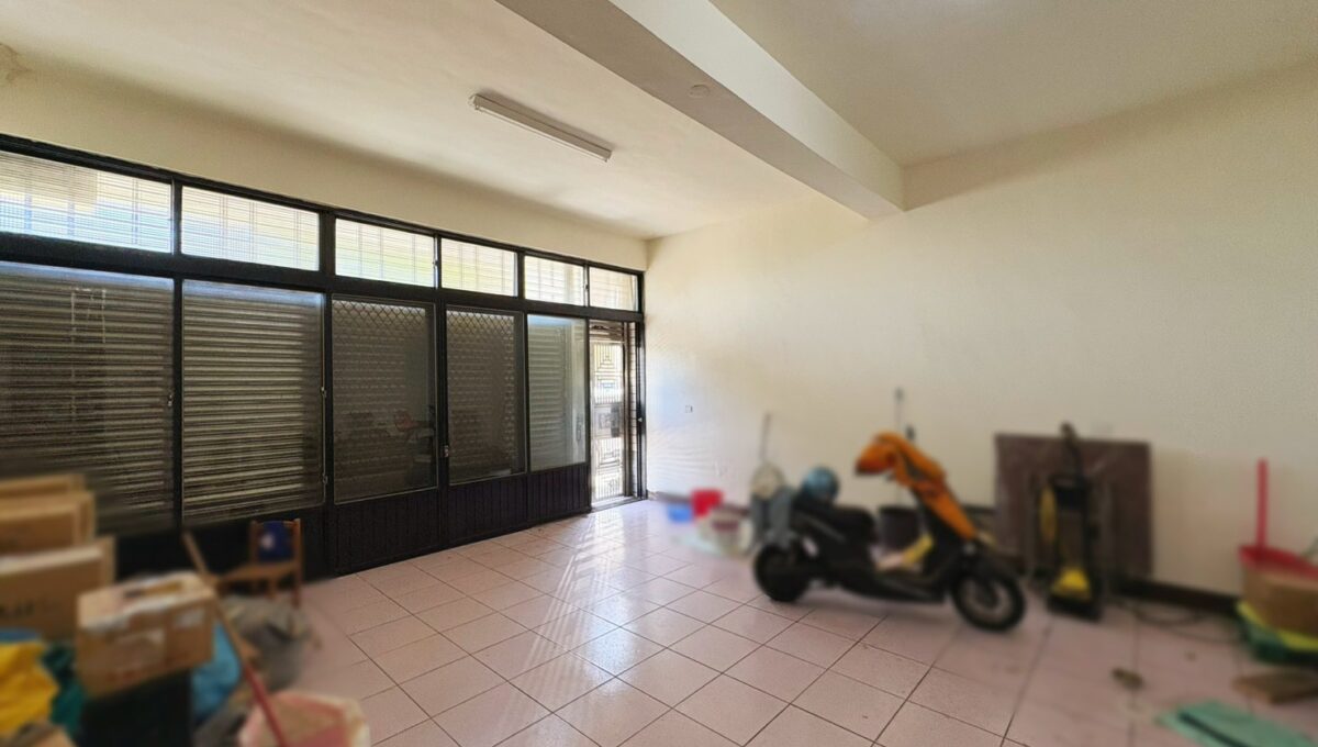 LINE_ALBUM_湖口後站大透天（明德街）_251117_17