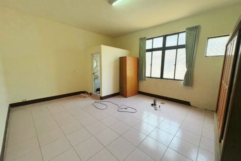 LINE_ALBUM_湖口後站大透天（明德街）_251117_3