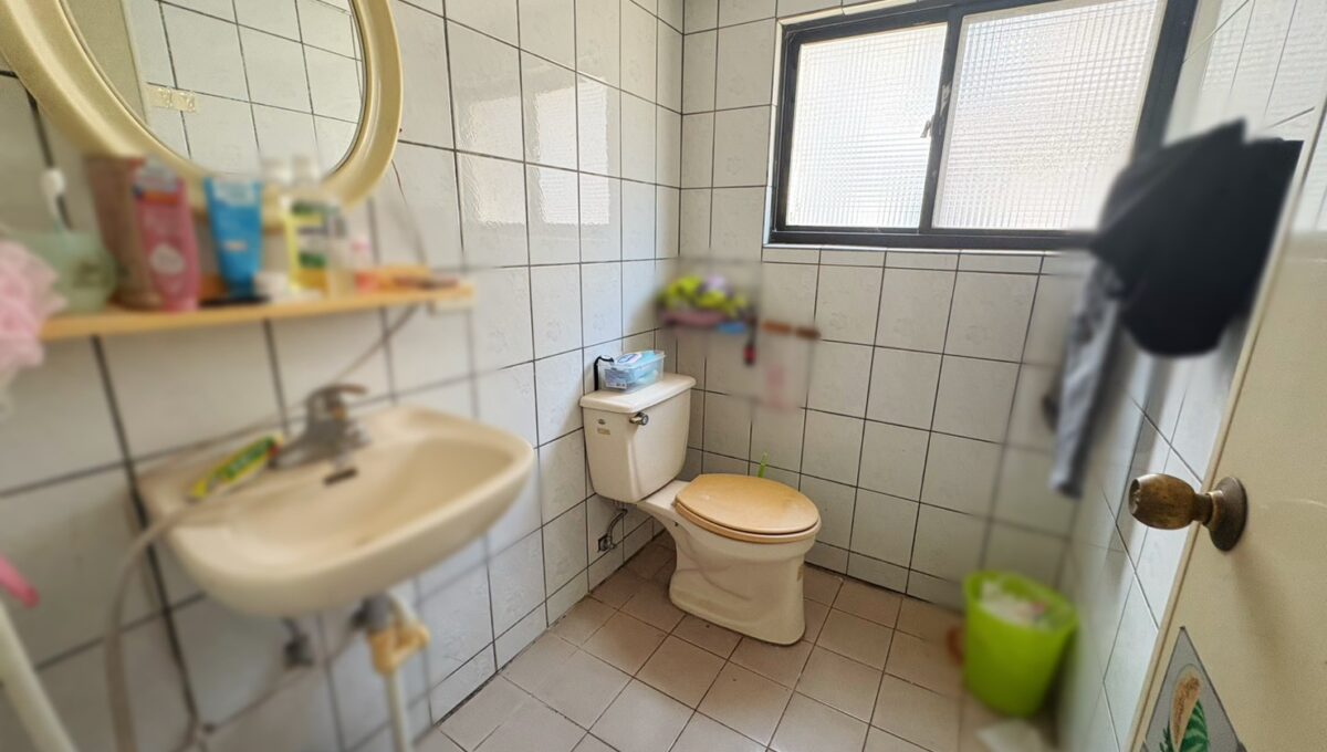 LINE_ALBUM_湖口後站大透天（明德街）_251117_4