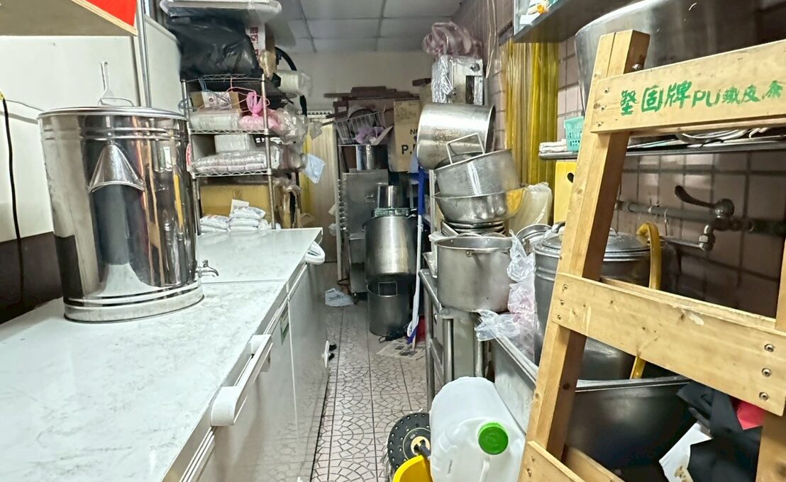 LINE_ALBUM_金雞母店面（A)_251117_1