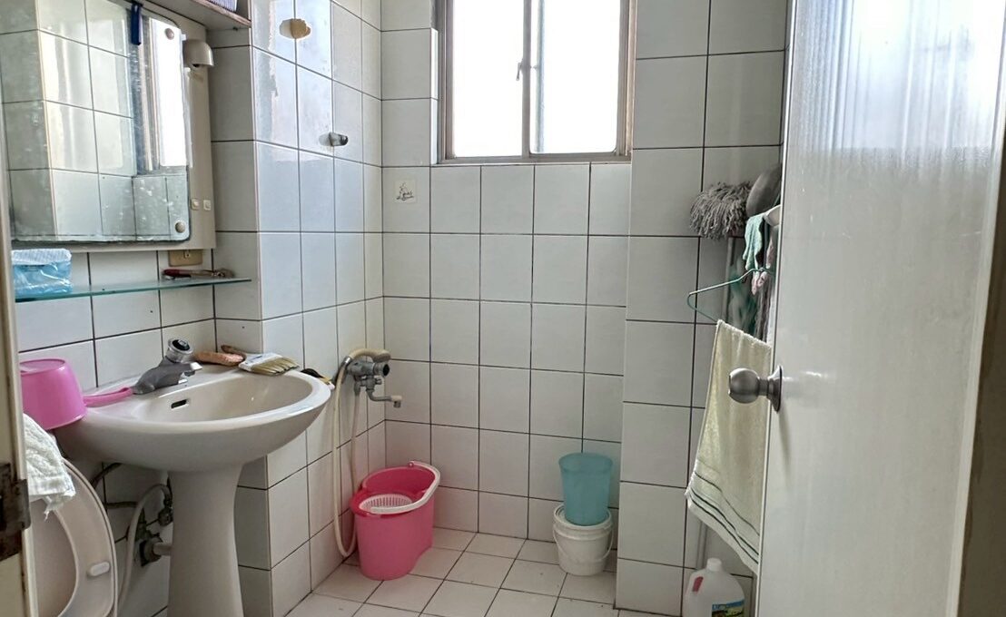 LINE_ALBUM_金雞母店面（B)_251117_1